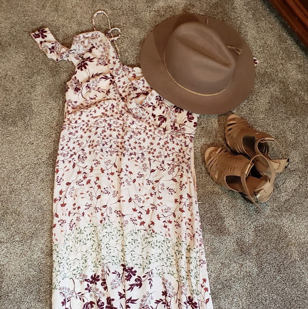 Off the shoulder long flowly dress